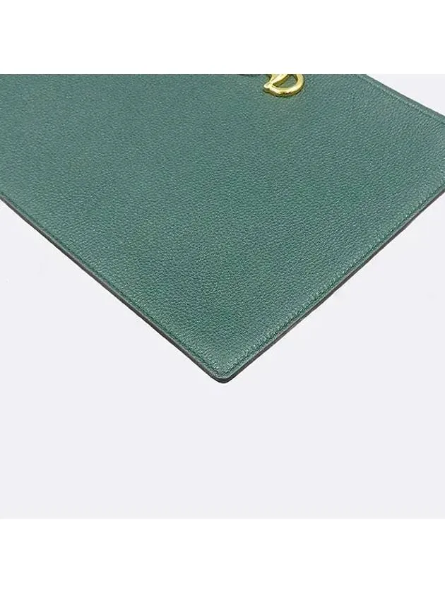 570728 clutch bag