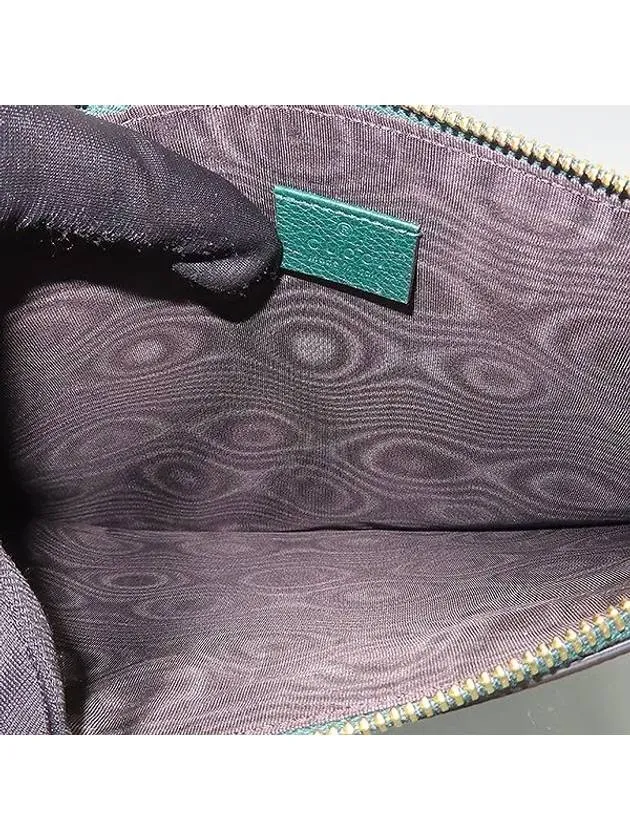 570728 clutch bag