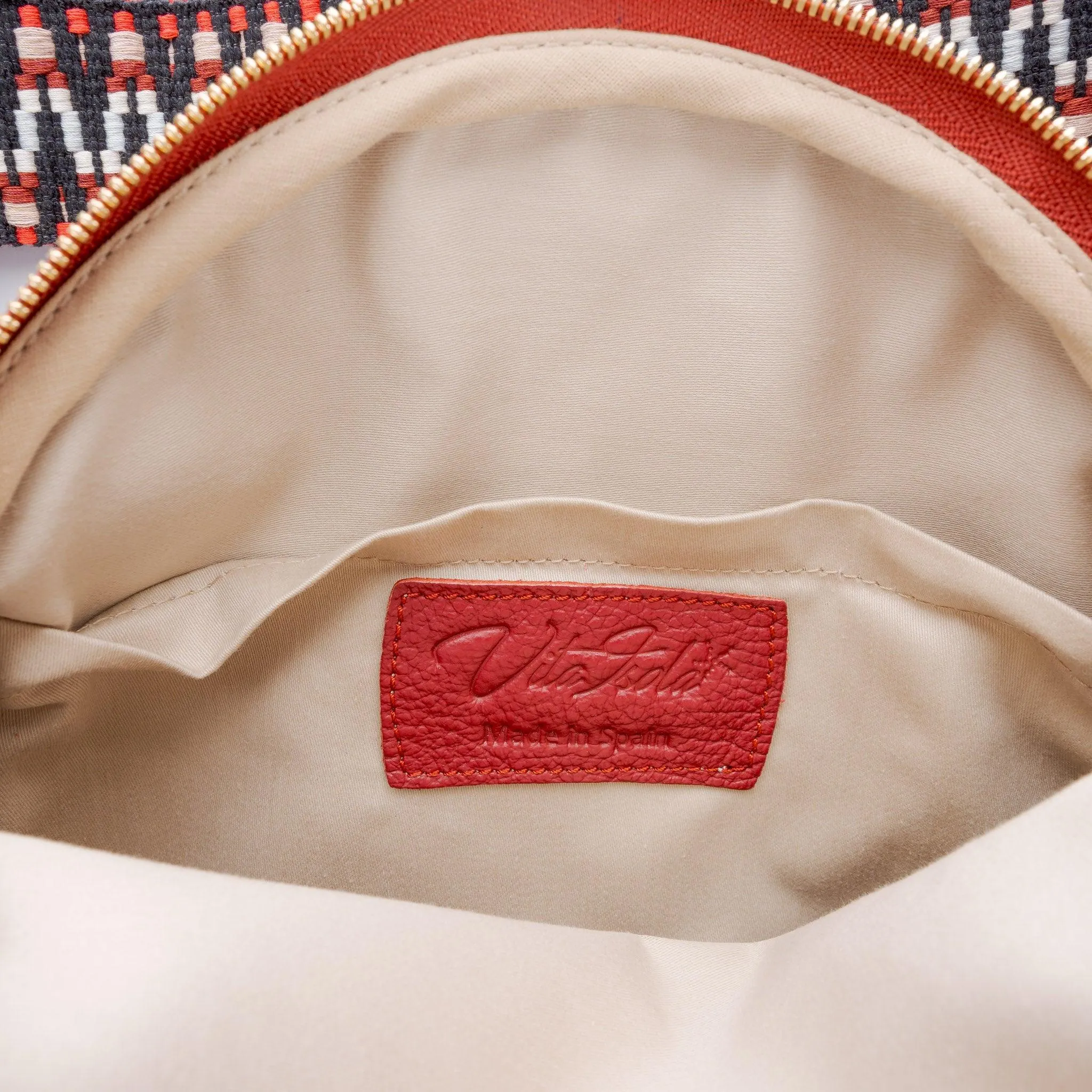 Alondra - Full Grain Leather Round Crossbody Bag - Cherry